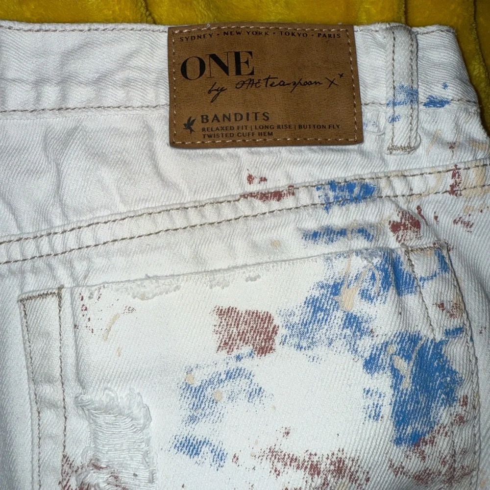 One Teaspoon Cocoa Cash Bandits White Painted  Jean Shorts - Picture 2 of 16
